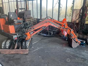 Mini escavatore Pel-job