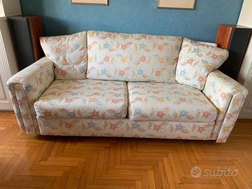 Divano doppio di cui uno divano letto