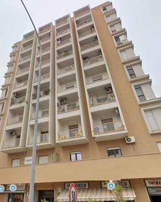 L. DA VINCI: AMPIO APPARTAMENTO CON BOX AUTO