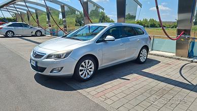 Opel Astra J 1.7 CDTI 2011 