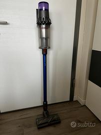 Dyson consegno a mano