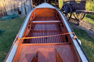 Barca motore carrello