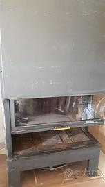 Camino a legna ventilato