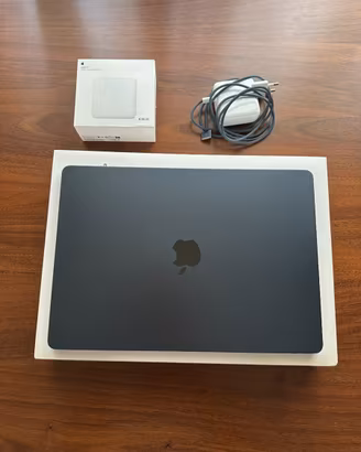 MacBook Air 15” M5 Mezzanotte, 16GB RAM, 512GB SSD