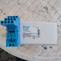 Zoccolo FINDER 94.04.SMA