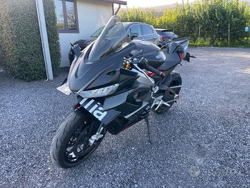 APRILIA RS 660