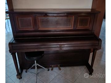 Pianoforte verticale 