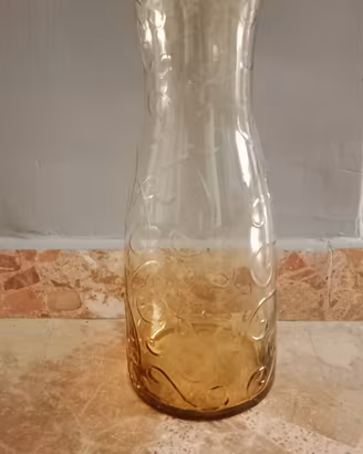Bottiglia in vetro soffiato vintage 