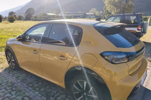   cambio con auto più spazziosa 