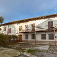 CASA SEMINDIPENDENTE A ALFIANO NATTA
