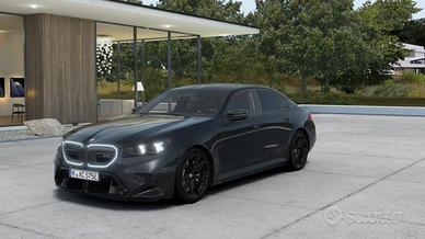 BMW M5 4.4 727cv auto
