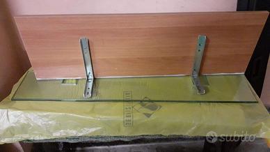 Coppia di mensole in legno