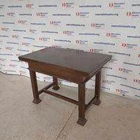 Tavolo Petineuse stile Neorinascimento