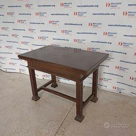 Tavolo Petineuse stile Neorinascimento