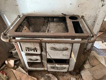 Cucina a legna in ghisa smaltata