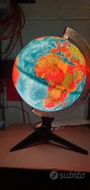 Mappamondo ortografico con luce vintage anni 70