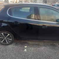 Peugeot 208 , 5p. GPL CON PROBLEMI AL MOTORE