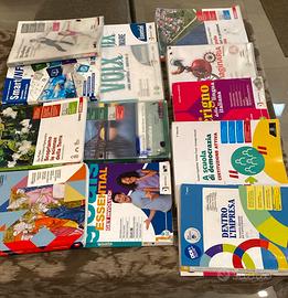 Libri di superiore primo anno 1AMF  Cezzi Maglie