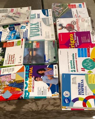 Libri di superiore primo anno 1AMF  Cezzi Maglie