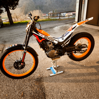 Moto da trial Repsol 2015