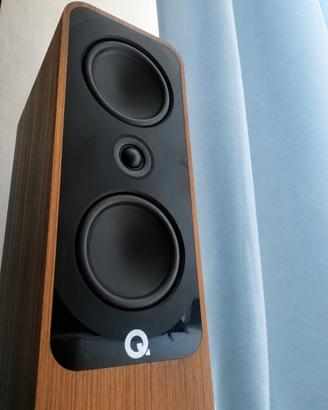 Q Acoustics 5040 Coppia Diffusori da Pavimento Oak