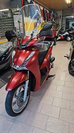 Honda SH 350 Rosso met. op. 10/2022