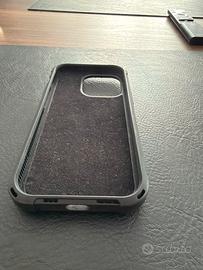 Cover iphone 14 pro quadlock