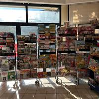 Carrelli espositivi per quotidiani