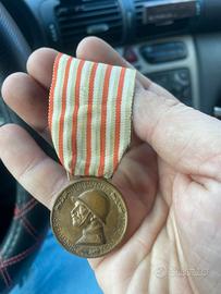 Medaglie militari e certificato