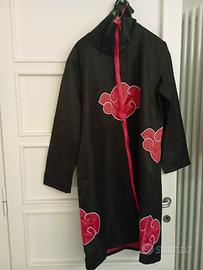 costume cosplay organizzazione alba di Naruto. 