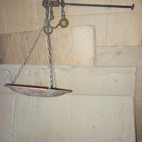 Bilancia vintage con piatto in Rame