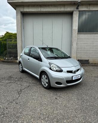 Toyota Aygo 1.0 50kW Benz 5p *SOLO 40.000 km UNICO