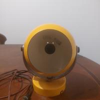 lampada anni 70 da tavolo o parete
