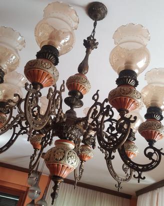 Lampadario Vintage a bracci in ottone ceramica 