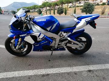 Yamaha R1 YZF 2001