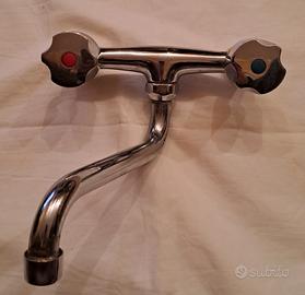 Rubinetto da parete