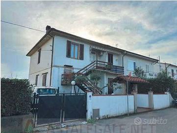 Immobile con Giardino