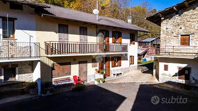 CASA SEMINDIPENDENTE A VENASCA