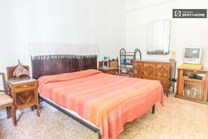 Stanza con bagno privato - Musei Vaticani