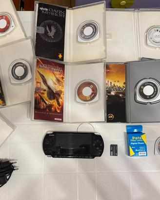 Lotto PSP 3004 Nera + 9 Giochi + Batteria Nuova