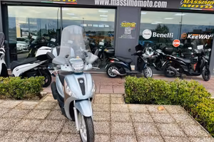PIAGGIO Medley 150 TUTTO INCLUSO ANCHE PASSAGGIO