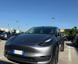 TESLA Model Y - 2023