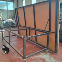 Tavolo da lavoro con ruote