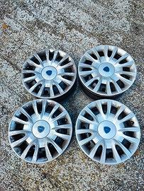 cerchi + copricerchi per Lancia Delta e Fiat Bravo