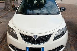 Lancia Ypsilon 1.0 Hybrid -2023-