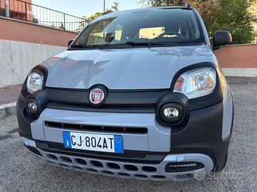 Fiat Panda 1.0 FireFly S&S Hybrid City Cross unico