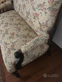 Divano antiquariato + 4 seggiole