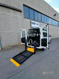 Fiat Doblò TRASPORTO DISABILI Tetto alto passo lun