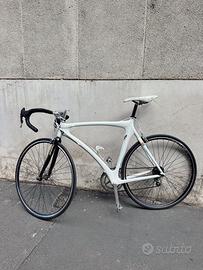 Bici da corsa in carbonio