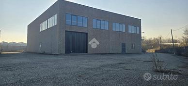 CAPANNONE A VOLPIANO